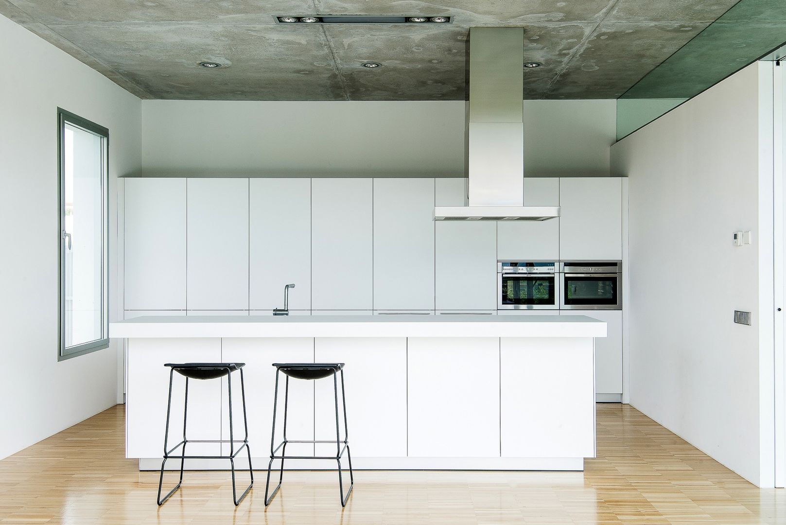 Casa Mikado, Ascoz Arquitectura Ascoz Arquitectura Minimalistische keukens