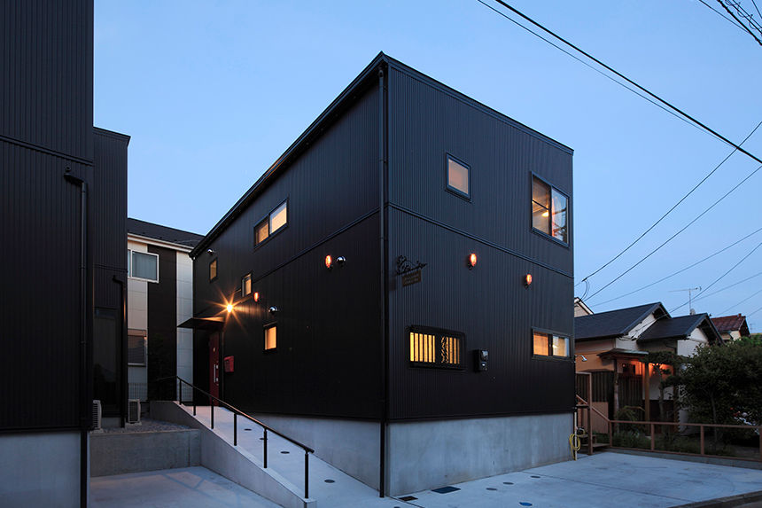 大倉山プロジェクト, Koshigoe Architects 腰越耕太建築設計事務所 Koshigoe Architects 腰越耕太建築設計事務所 Дома в стиле модерн