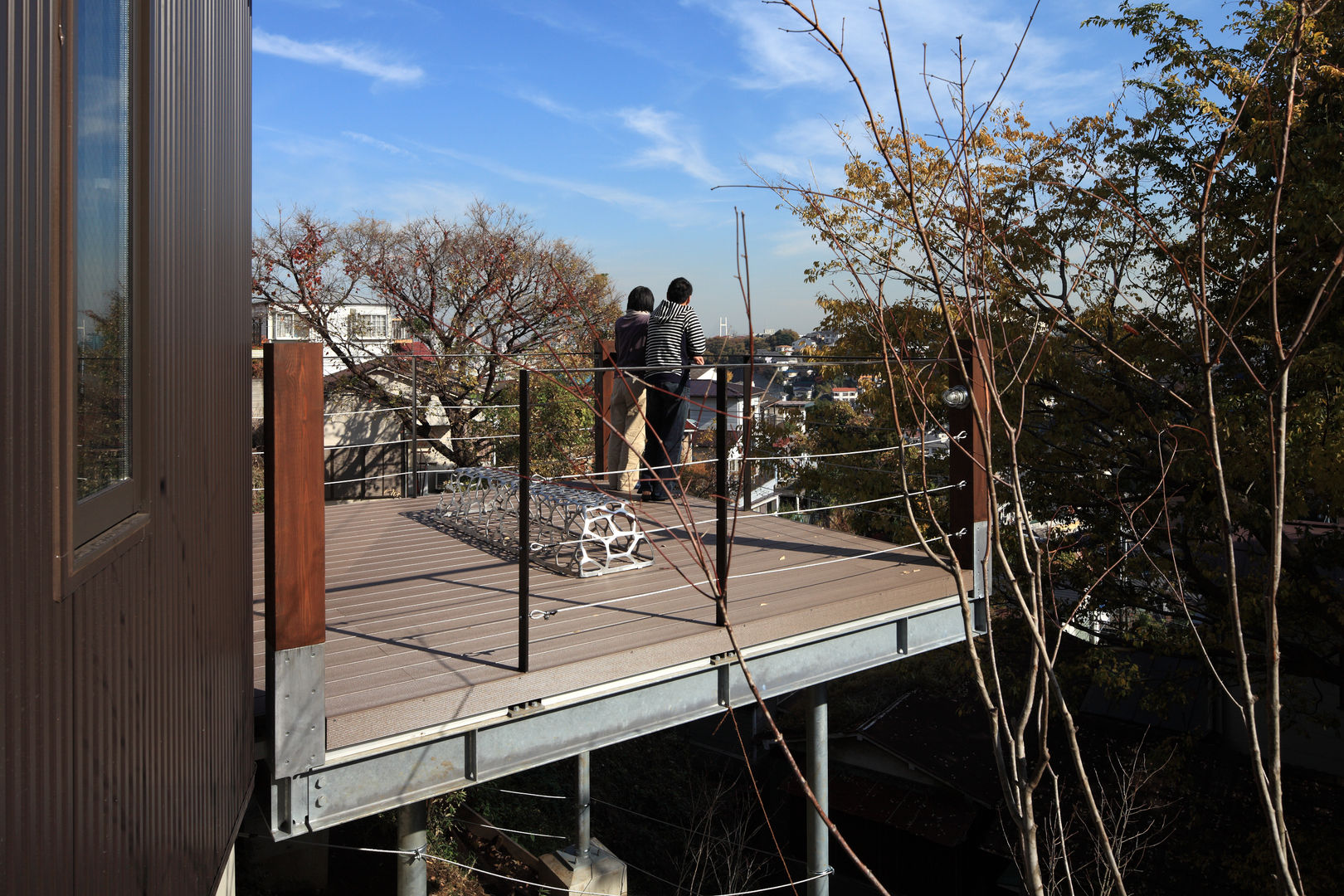 横浜の家, TAMAI ATELIER TAMAI ATELIER Balcones y terrazas de estilo moderno
