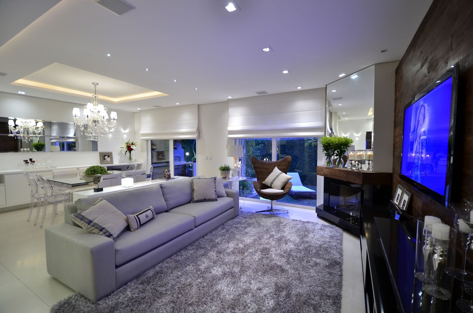 Elegante casa em condomínio, Tania Bertolucci de Souza | Arquitetos Associados Tania Bertolucci de Souza | Arquitetos Associados Living room