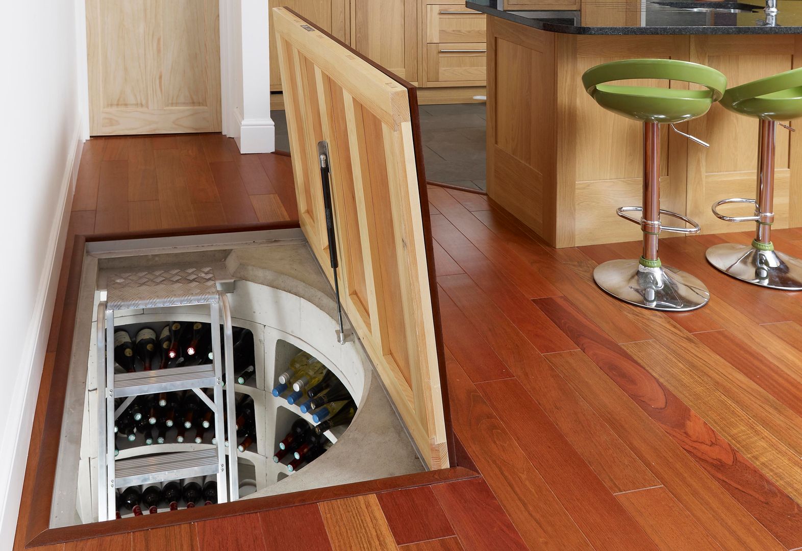 It's so professional loooking, it's hard to believe this wine cellar came as a self-build kit homify Modern wine cellar