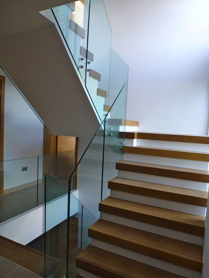 Alum Chine, Bournemouth, David James Architects & Partners Ltd David James Architects & Partners Ltd Коридор, прихожая и лестница в классическом стиле