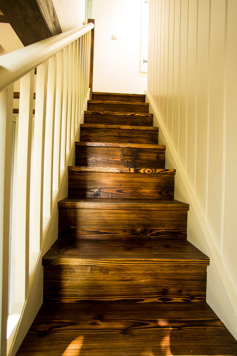 Fig Tree Cottage, CCD Architects CCD Architects Rustic style corridor, hallway & stairs