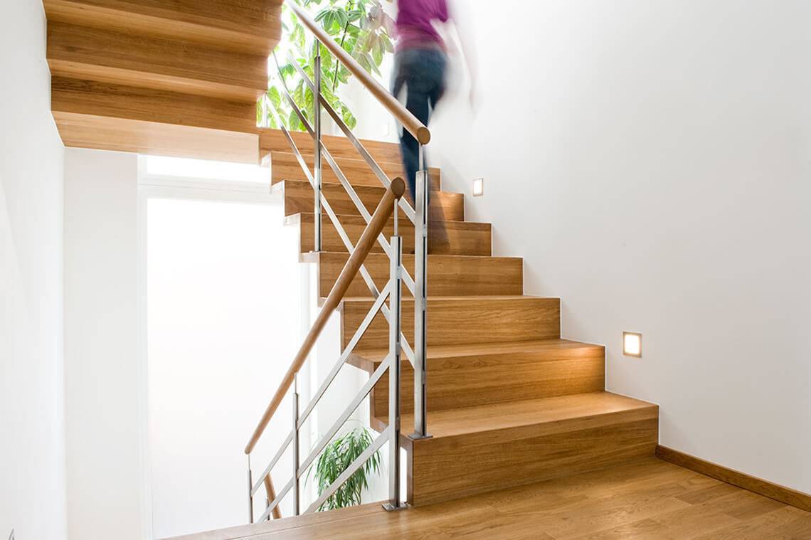 Treppen, Holzmanufaktur Ballert e.K. Holzmanufaktur Ballert e.K. Modern corridor, hallway & stairs