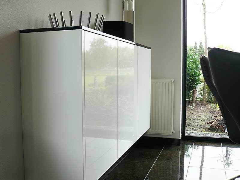Zwart wit Keuken, DIEVORM B.V. DIEVORM B.V. Cocinas modernas: Ideas, imágenes y decoración Muebles de cocina