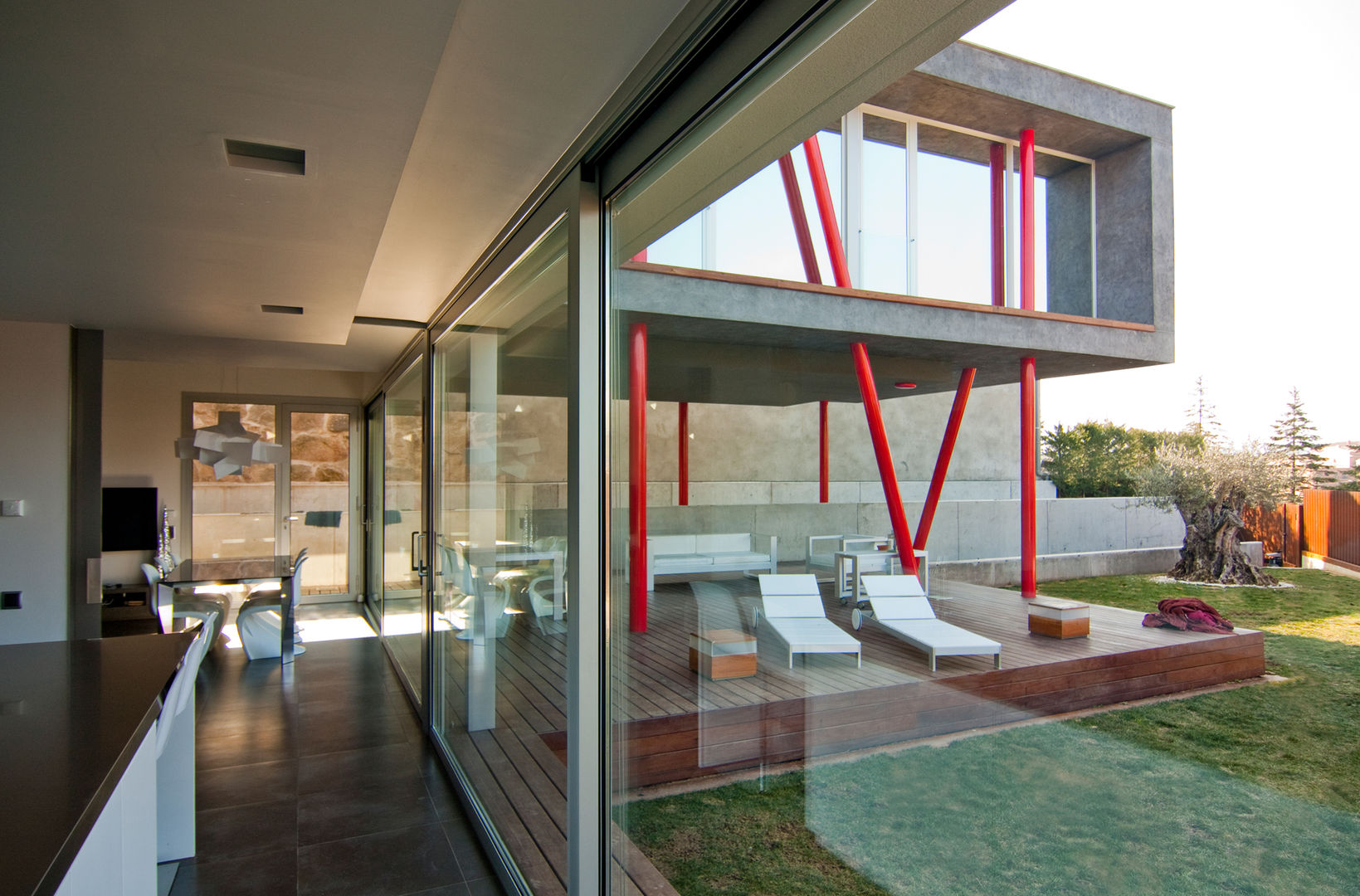 Vivienda unifamiliar en Navàs, eidée arquitectes S.L.P. eidée arquitectes S.L.P. Minimalist windows & doors