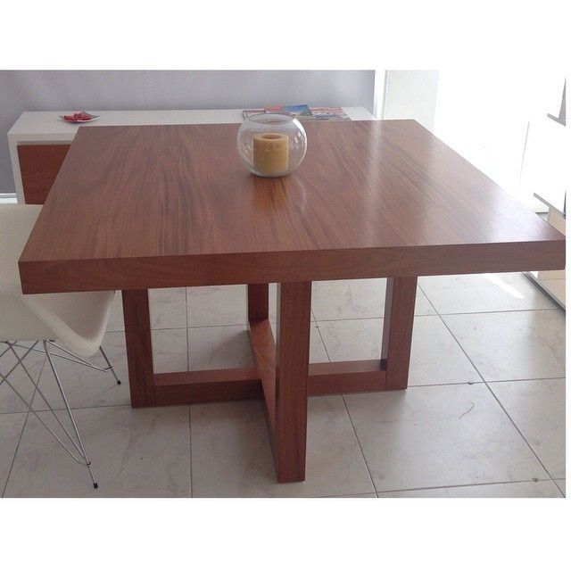 homify Sala da pranzo minimalista Tavoli