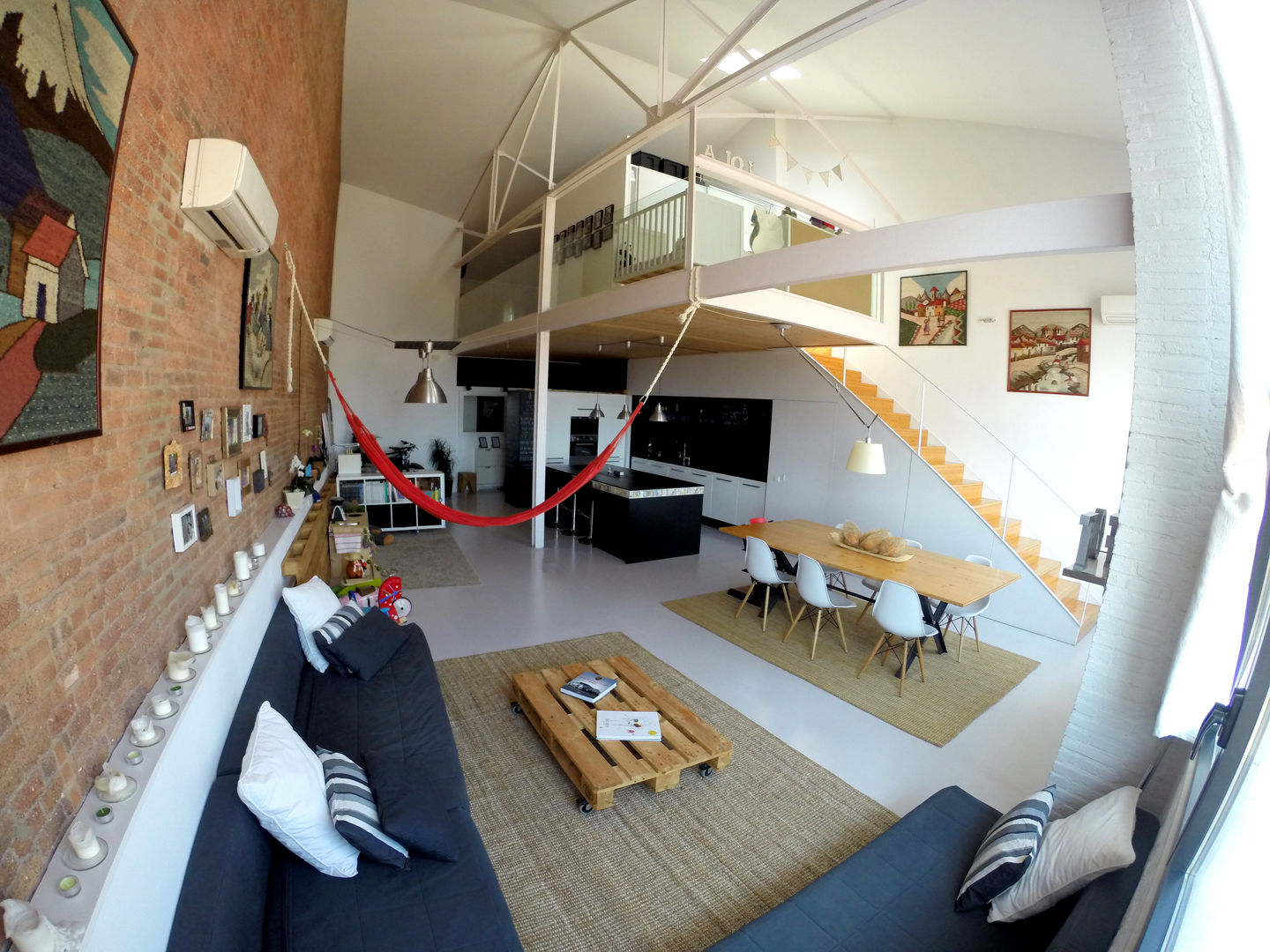 Loft, SMMARQUITECTURA SMMARQUITECTURA ห้องนั่งเล่น