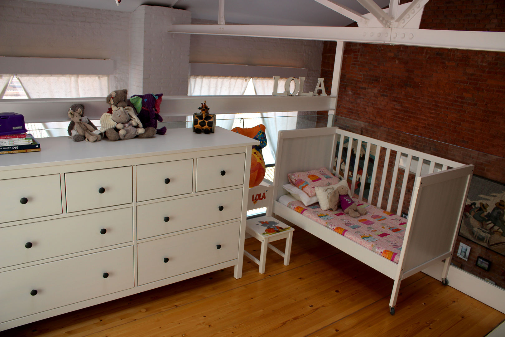 Loft, SMMARQUITECTURA SMMARQUITECTURA Industrial style nursery/kids room