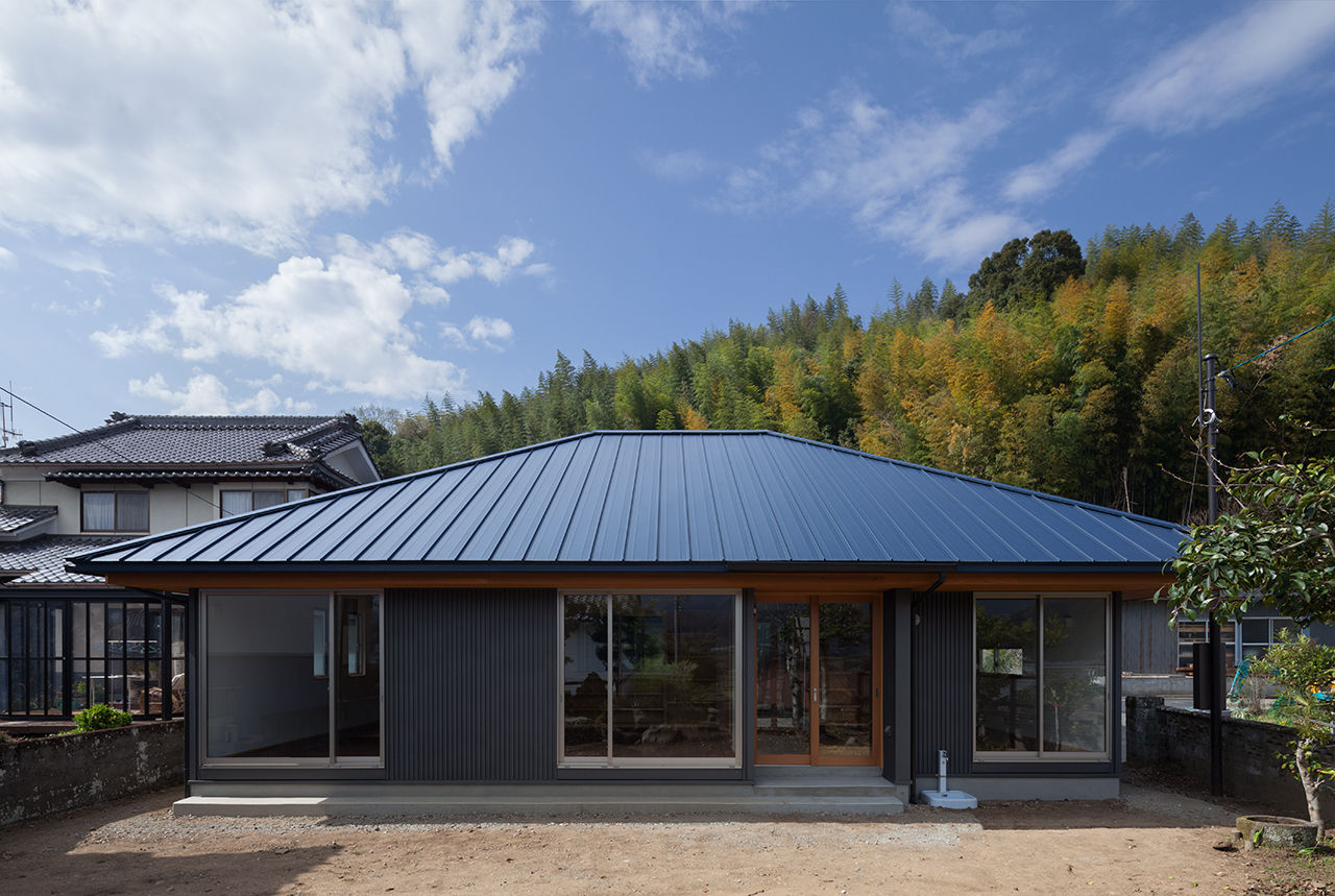 Ｉ-HOUSE, 建築デザイン工房ｋｏｃｏｃｈｉ空間 建築デザイン工房ｋｏｃｏｃｈｉ空間 Dom z drewna