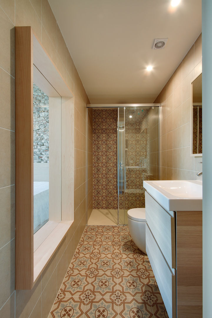PROMOCIÓN 4 LOFTS , Lara Pujol | Interiorismo & Proyectos de diseño Lara Pujol | Interiorismo & Proyectos de diseño Mediterranean style bathrooms