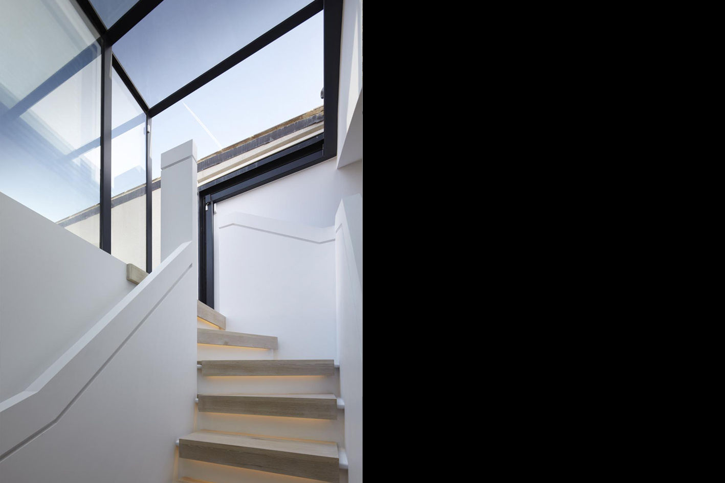 Staircase Clear Architects الممر الحديث، المدخل و الدرج