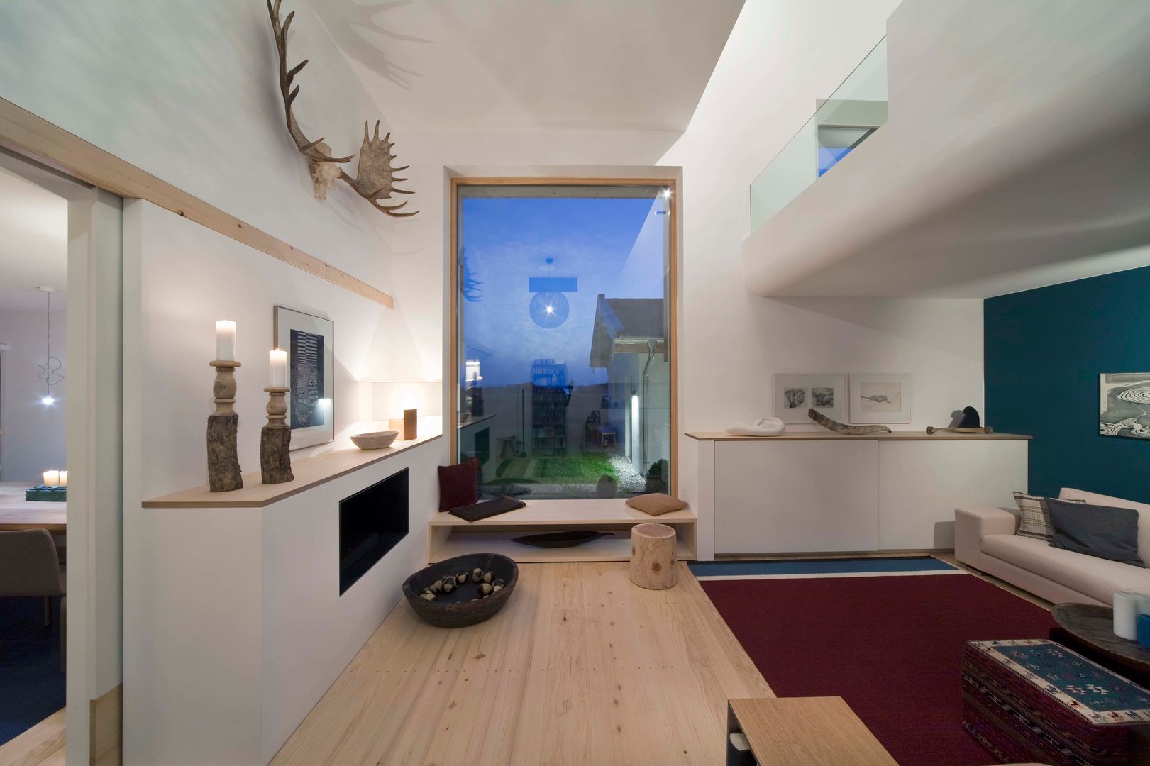 Ein Passivhaus mit Tradition, w. raum Architektur + Innenarchitektur w. raum Architektur + Innenarchitektur Living room