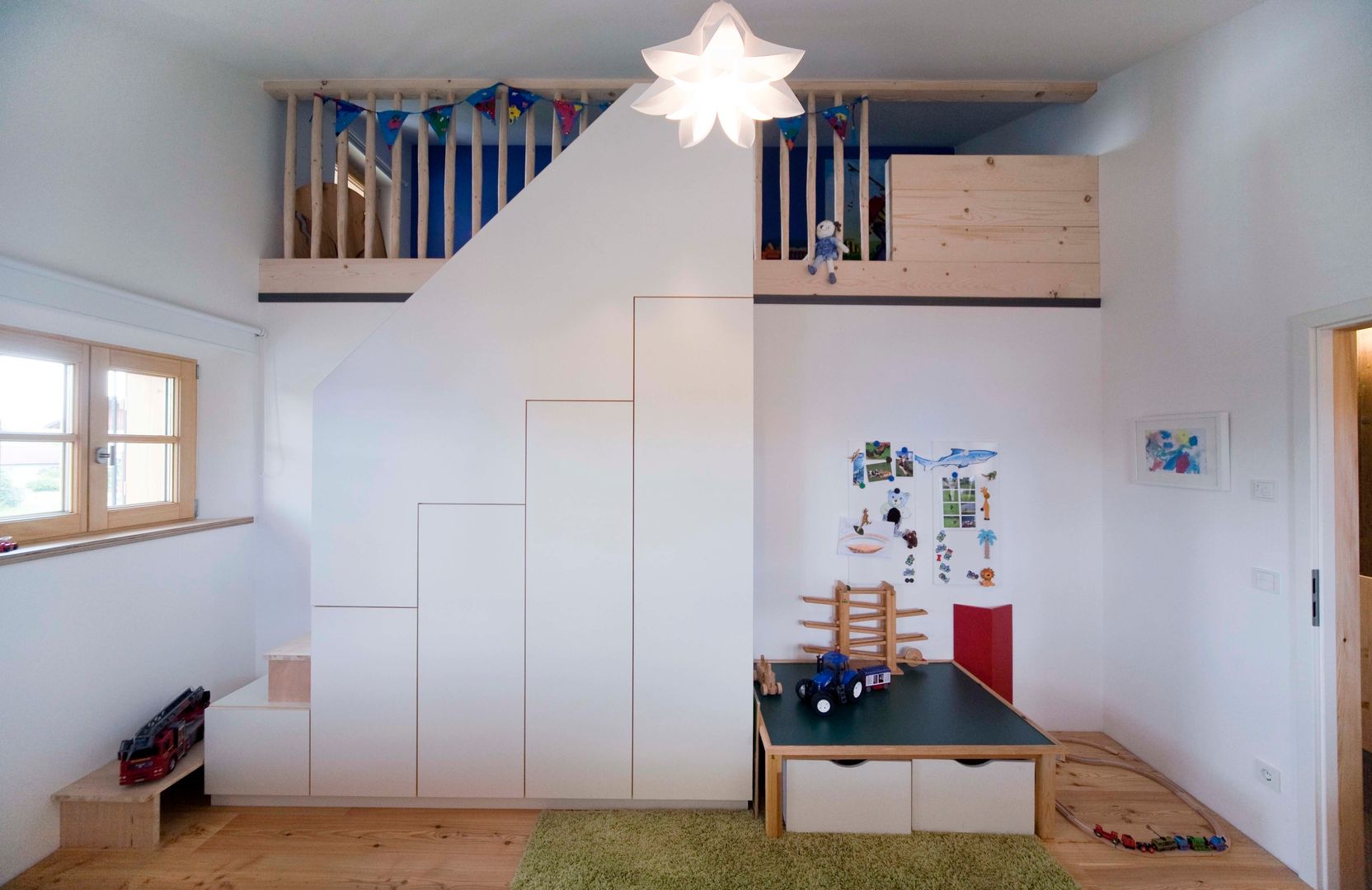 Ein Passivhaus mit Tradition, w. raum Architektur + Innenarchitektur w. raum Architektur + Innenarchitektur غرفة الاطفال