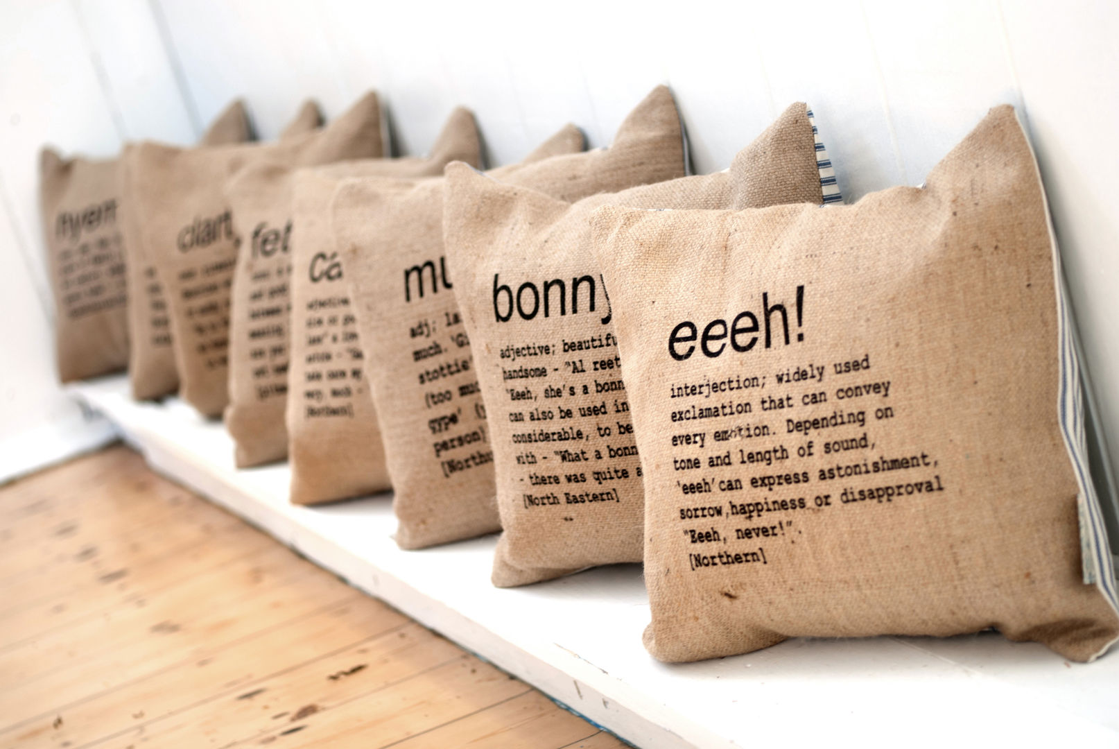 Word cushions samphire bay Ruang Keluarga Gaya Skandinavia Accessories & decoration