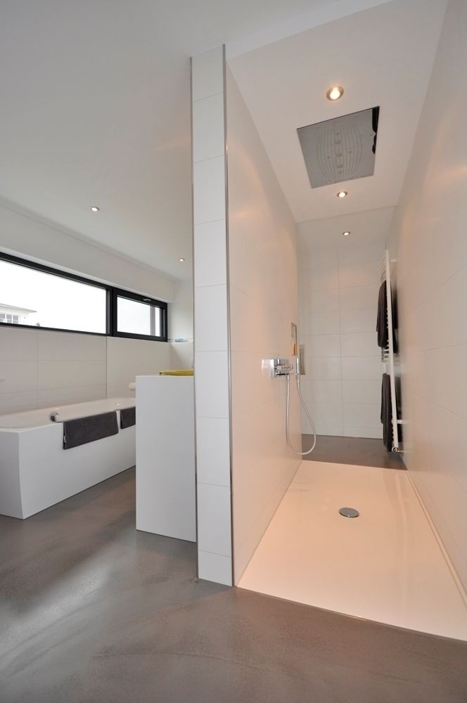 Haus D - Stutensee, lc[a] la croix [architekten] lc[a] la croix [architekten] Ванная комната в стиле минимализм