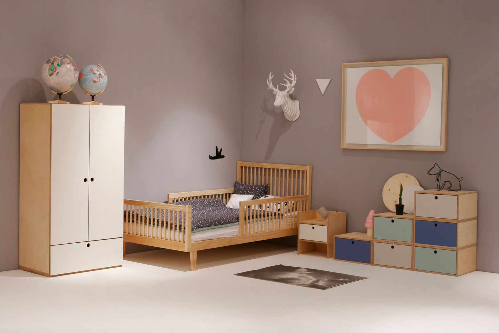 universe series, wie ein KINO wie ein KINO Modern nursery/kids room