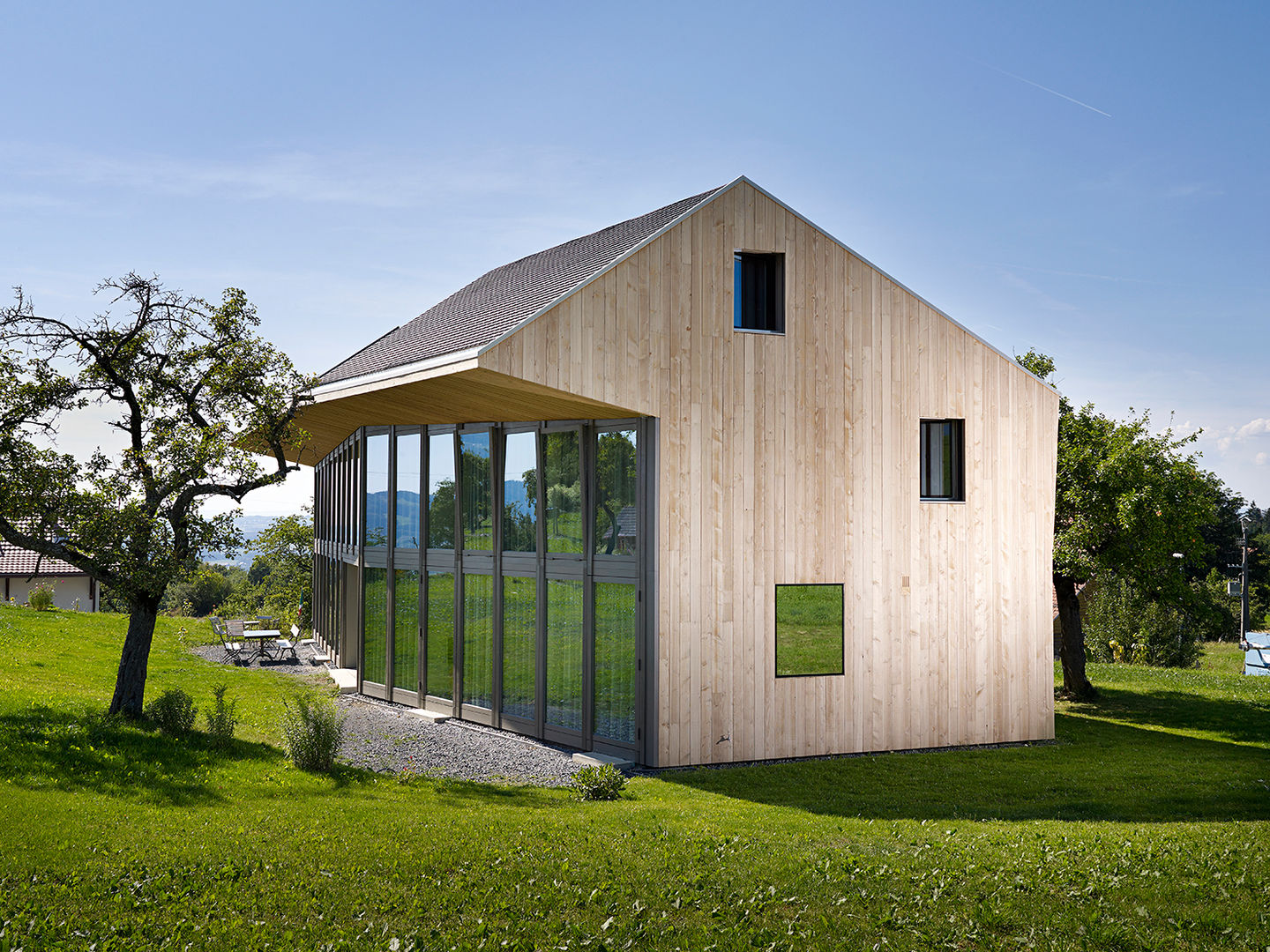 House in Maracon , LOCALARCHITECTURE LOCALARCHITECTURE Casas de estilo rural