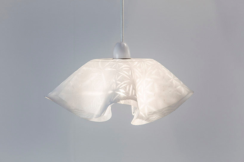 Wayang Light - Glass homify Vestidores de estilo escandinavo Iluminación