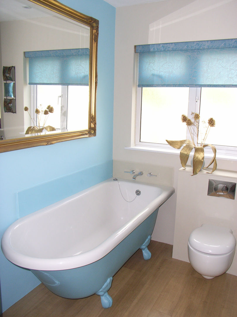 blue bathroom Style Within 現代浴室設計點子、靈感&圖片 blue bathroom,classic bathroom,freestanding bath,tile in bath,corner bath,wall hung toilet,roller blind,blue roller blind,vinyl plank floor,painted bath,blue bath
