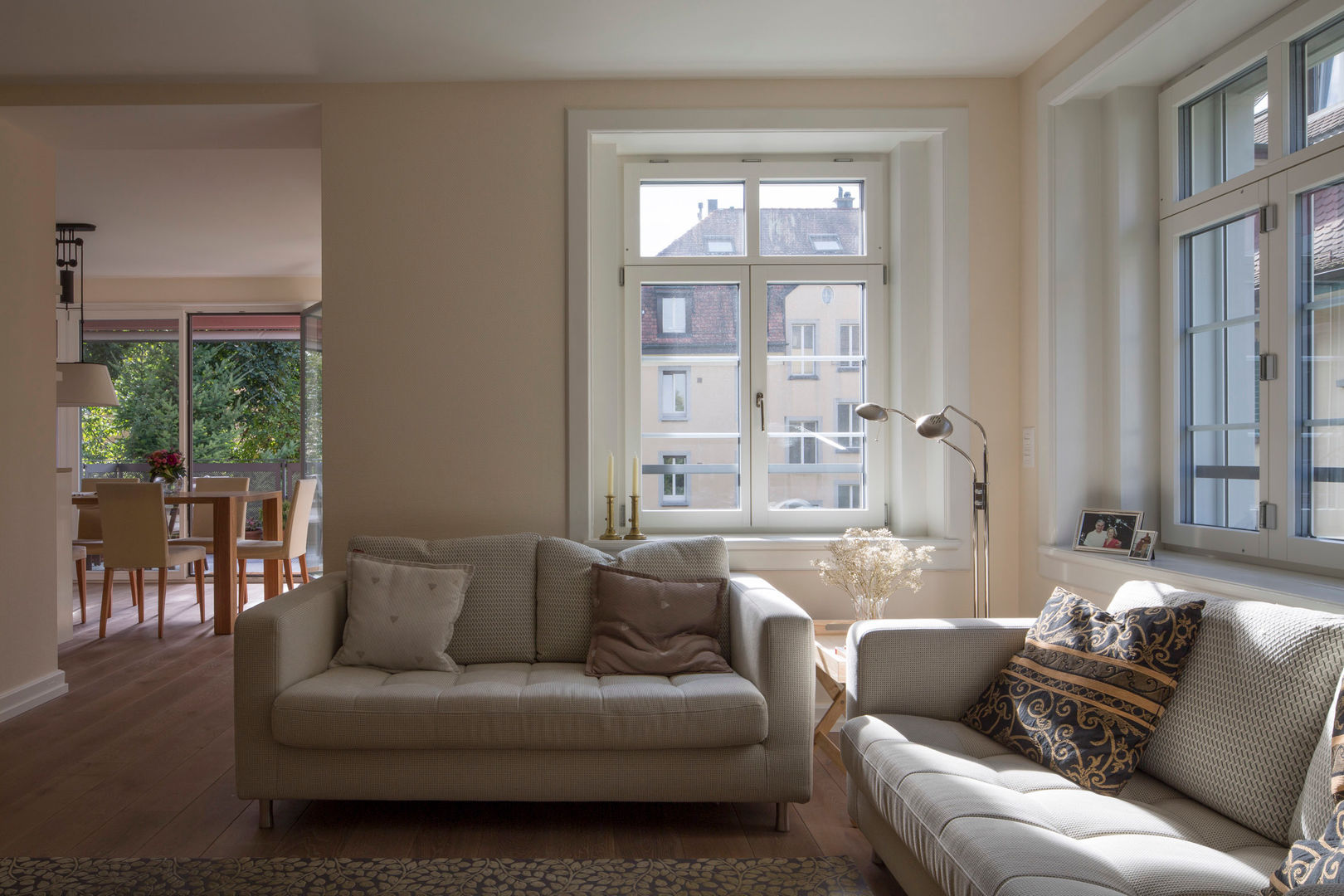 Mehrfamilienhaus in Zürich- Hirslanden, Tschander.Keller architekten Tschander.Keller architekten Classic style living room