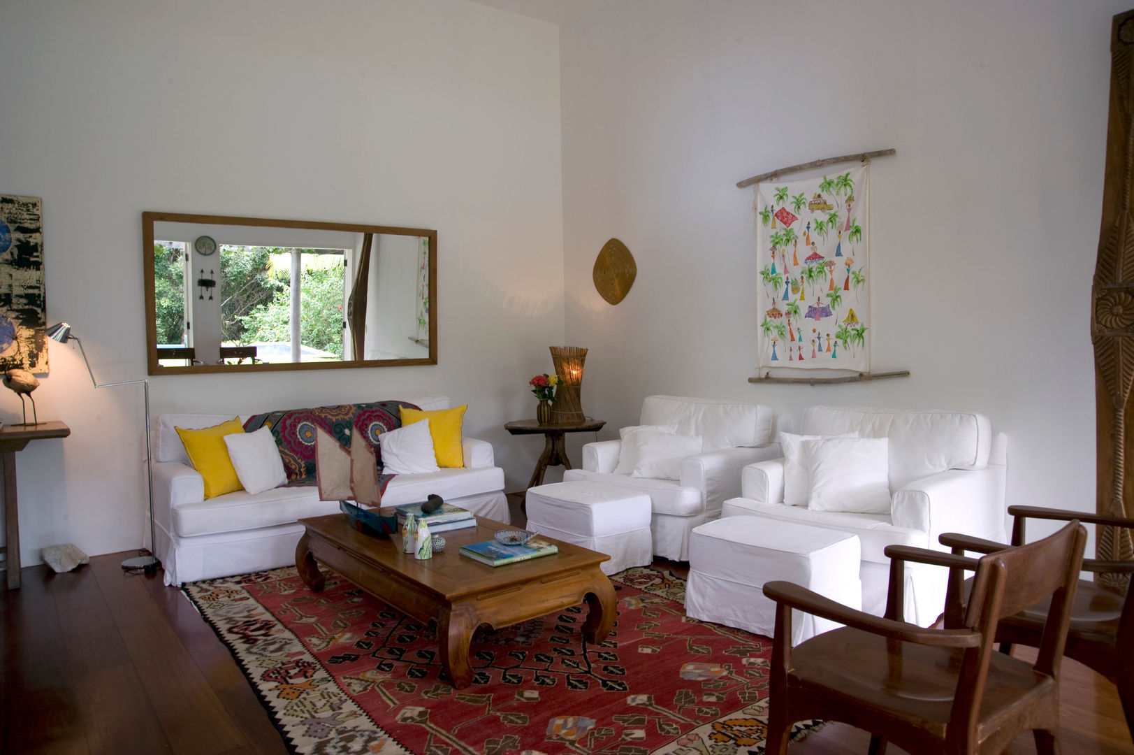 Residência Praia do Espelho - Trancoso/BA, Renata Romeiro Interiores Renata Romeiro Interiores Living room Sofas & armchairs