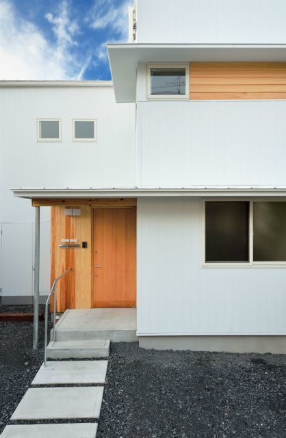 ユキイロノイエ, 岩田建築アトリエ 岩田建築アトリエ Casas modernas