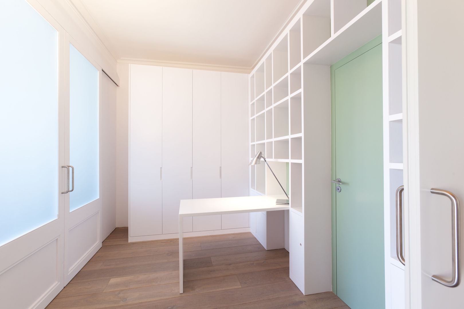 Piso Calle Princesa en Barcelona, 4+1 arquitectes 4+1 arquitectes Modern Study Room and Home Office