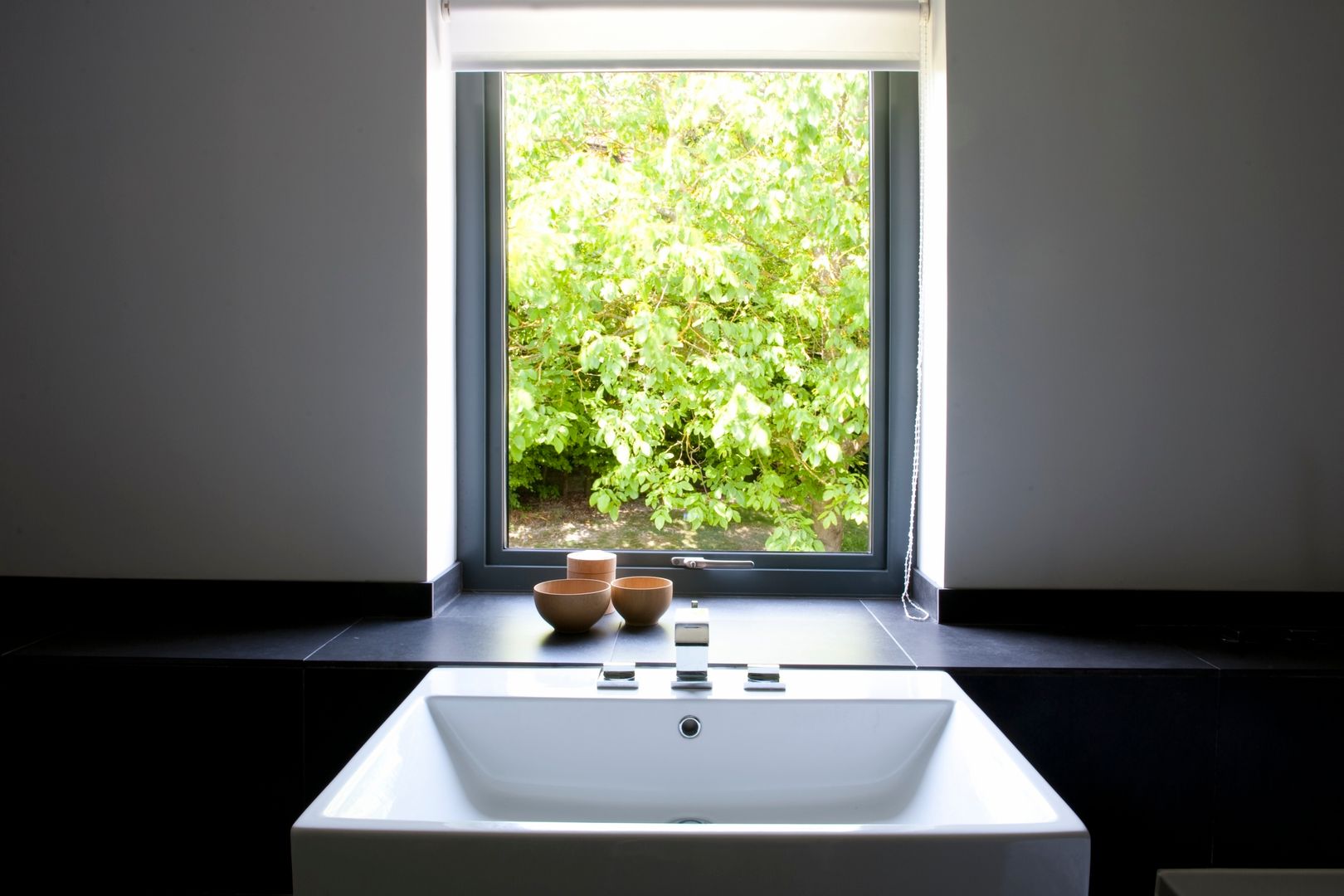 Updated 1970's residence Gail Race Interiors Modern Bathroom