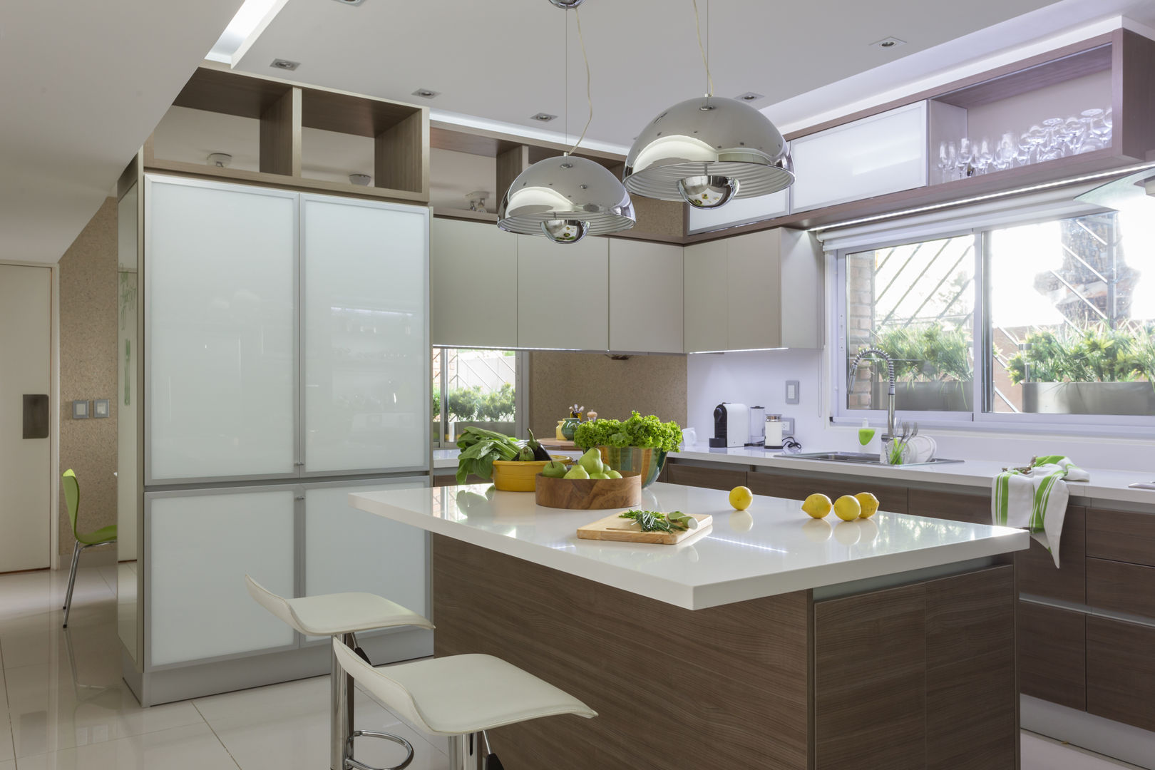 House in Belgrano, GUTMAN+LEHRER ARQUITECTAS GUTMAN+LEHRER ARQUITECTAS Modern kitchen