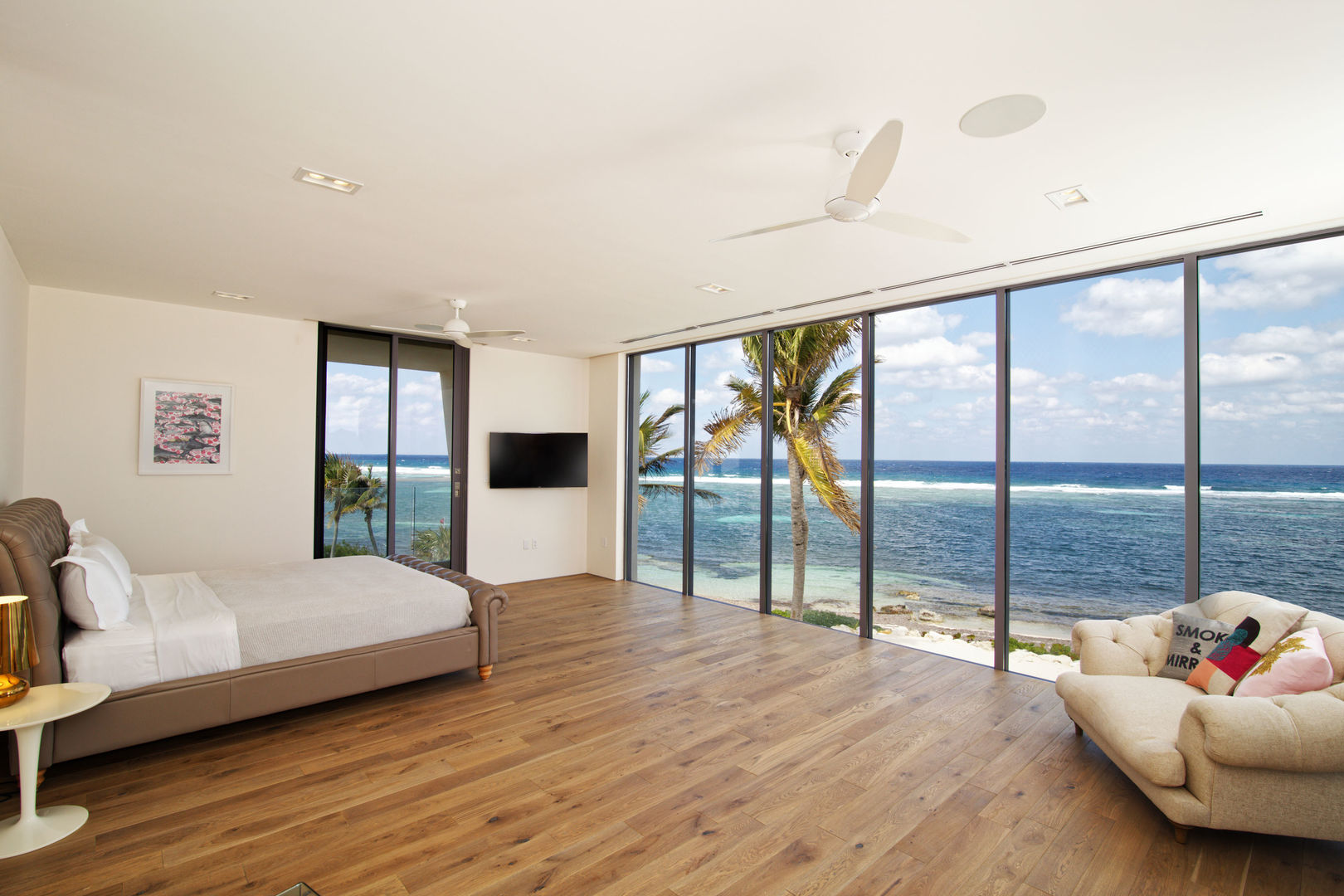 Rum Point, Tye Architects Tye Architects Modern style bedroom