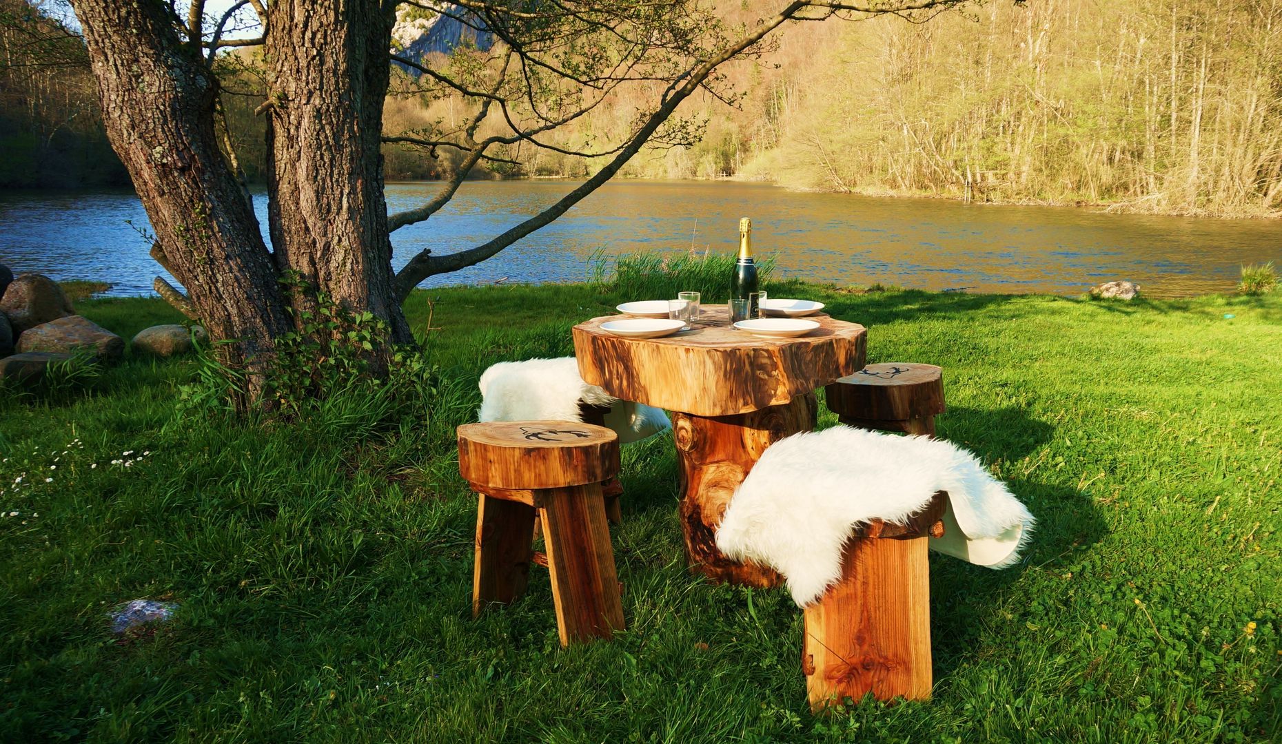 La table champêtre by jardin boheme, Jardin boheme Jardin boheme Rustic style garden Furniture