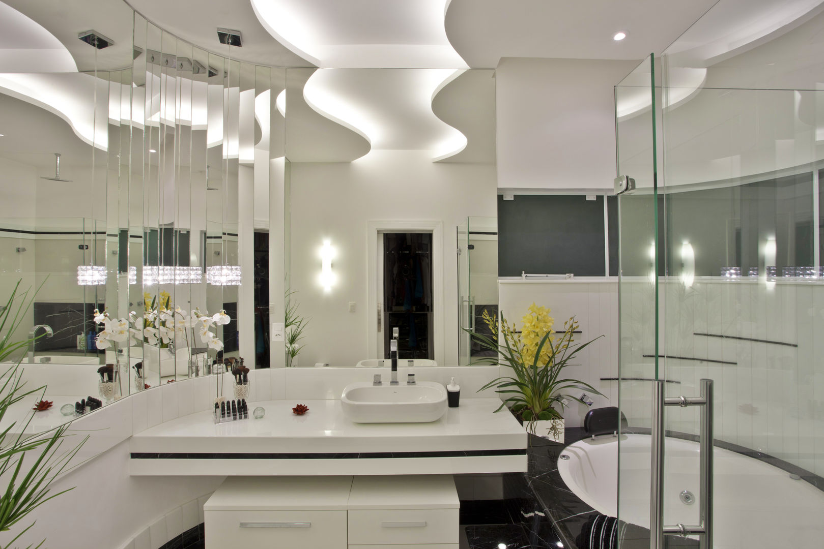 homify Modern Bathroom