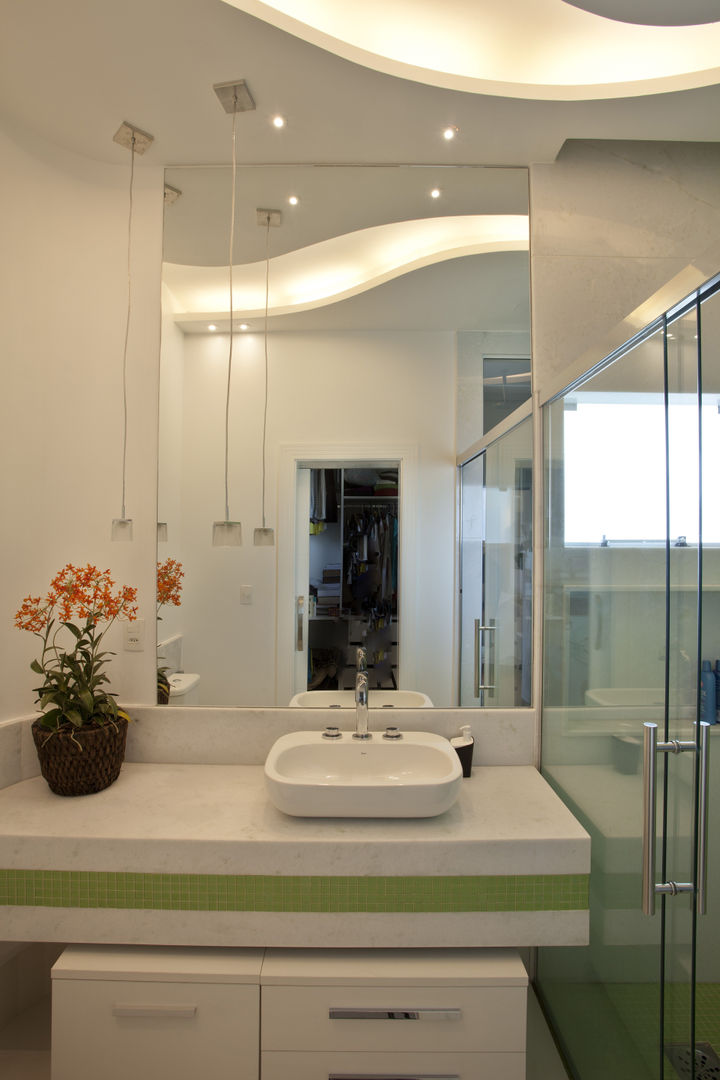 homify Modern Banyo