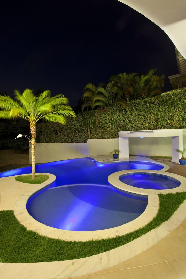 homify Piscinas modernas