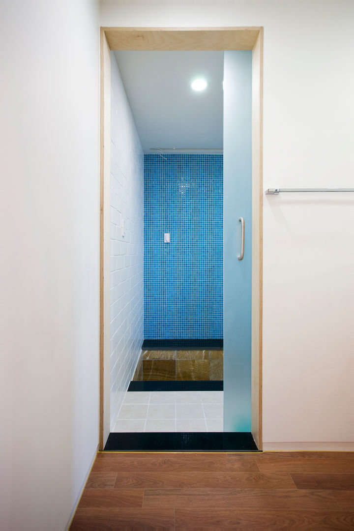 덕산 W-Building, JYA-RCHITECTS JYA-RCHITECTS Bagno moderno