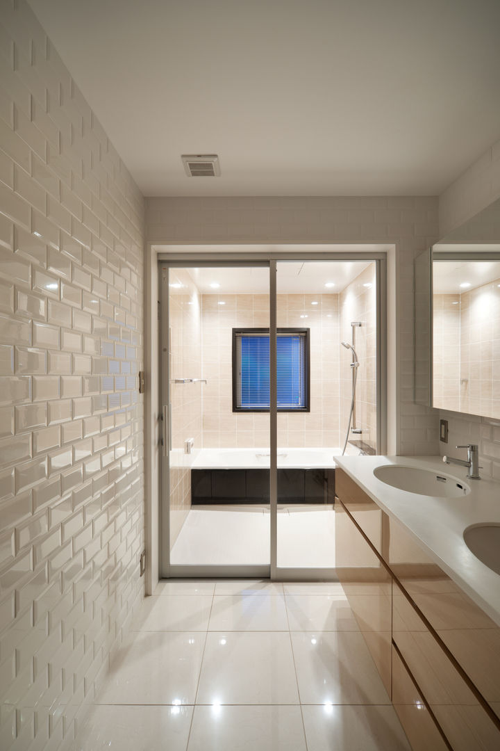 洗面室・浴室 伊藤一郎建築設計事務所 モダンスタイルの お風呂