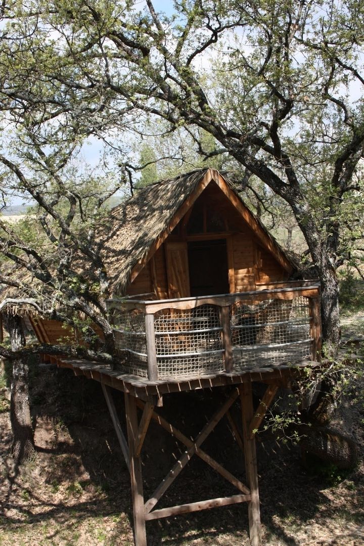 Construction de cabane en bois, terrasse – Cabaneo