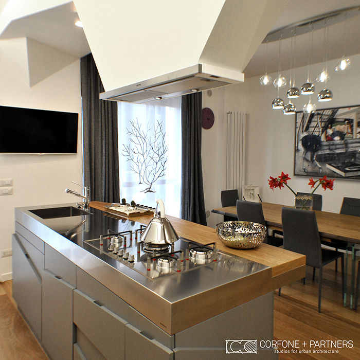 CASA GL13, CORFONE + PARTNERS studios for urban architecture CORFONE + PARTNERS studios for urban architecture Modern style kitchen