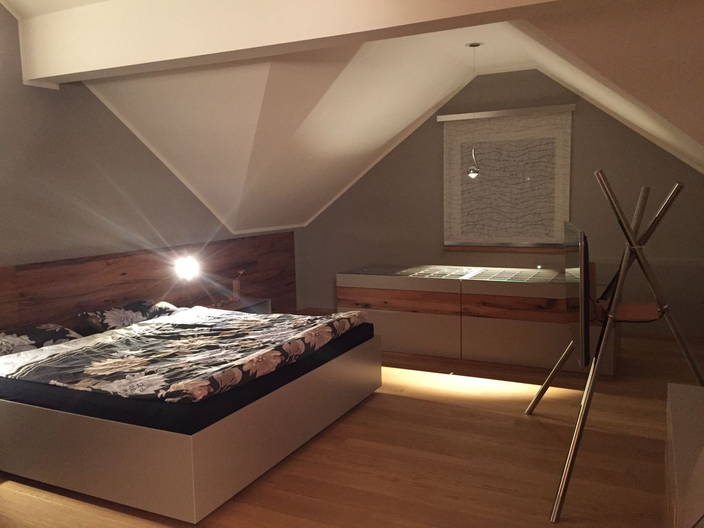 Schlafzimmer, Holz+Design GbR Holz+Design GbR Modern style bedroom