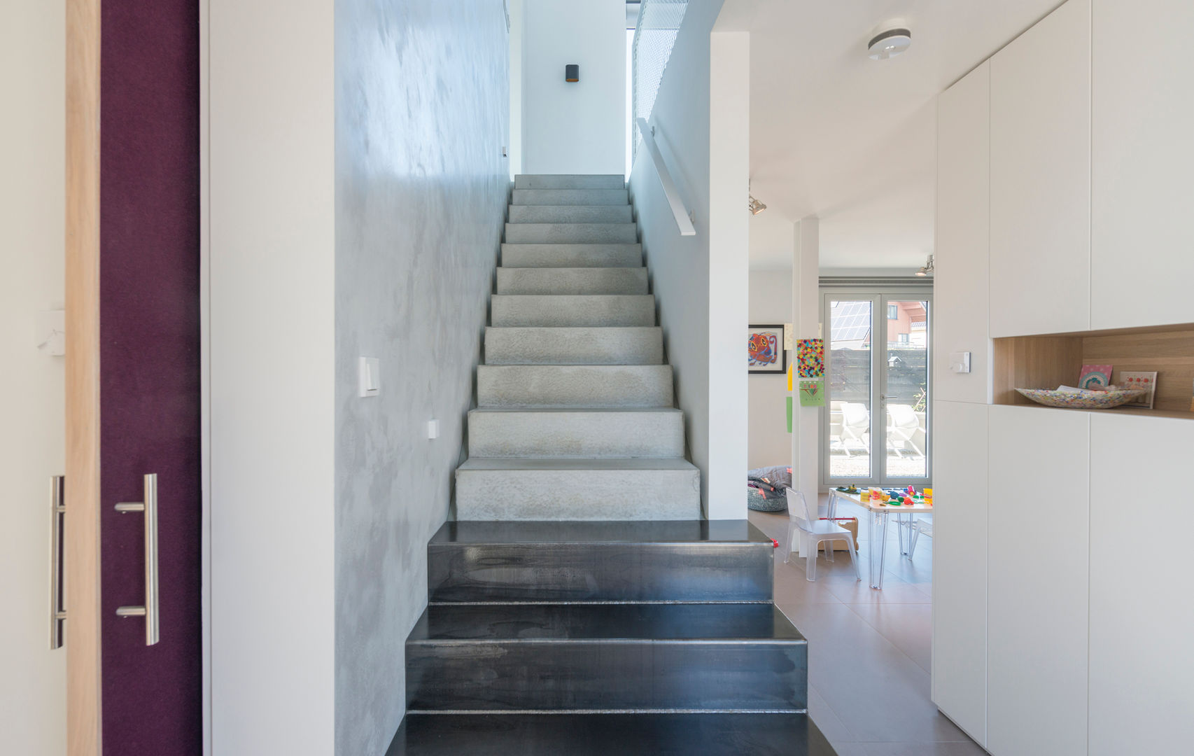Woonhuis Leidsche Rijn, Architect2GO Architect2GO Minimalist corridor, hallway & stairs