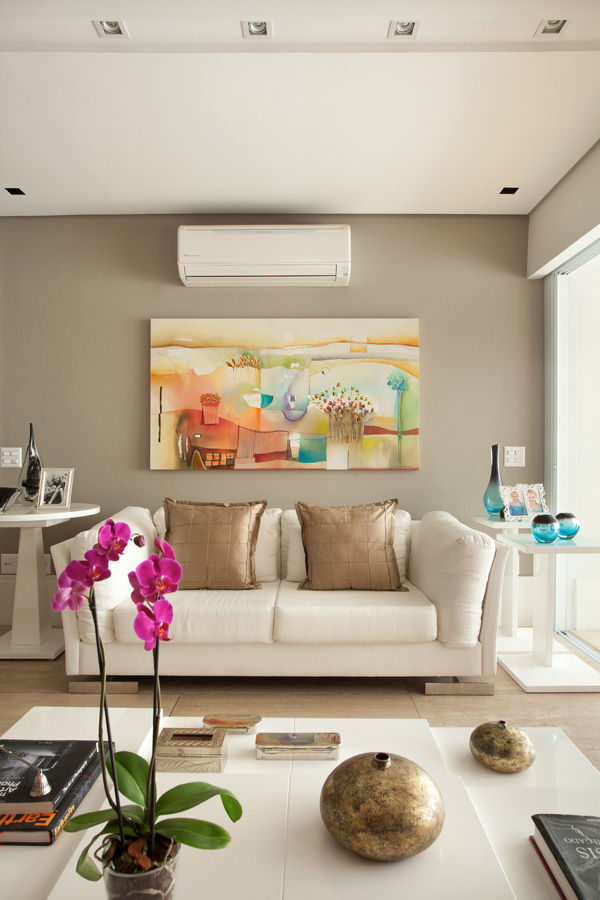 Apartamento em Moema Liliana Zenaro Interiores Salas de estar modernas