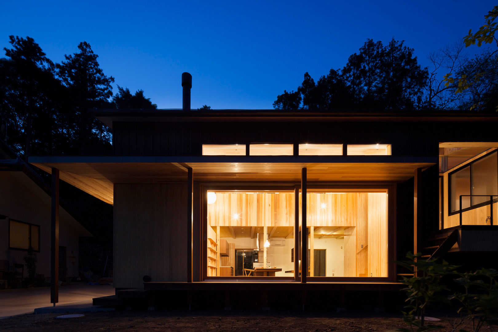 森林公園の家, HAN環境・建築設計事務所 HAN環境・建築設計事務所 Casas estilo moderno: ideas, arquitectura e imágenes Madera Acabado en madera