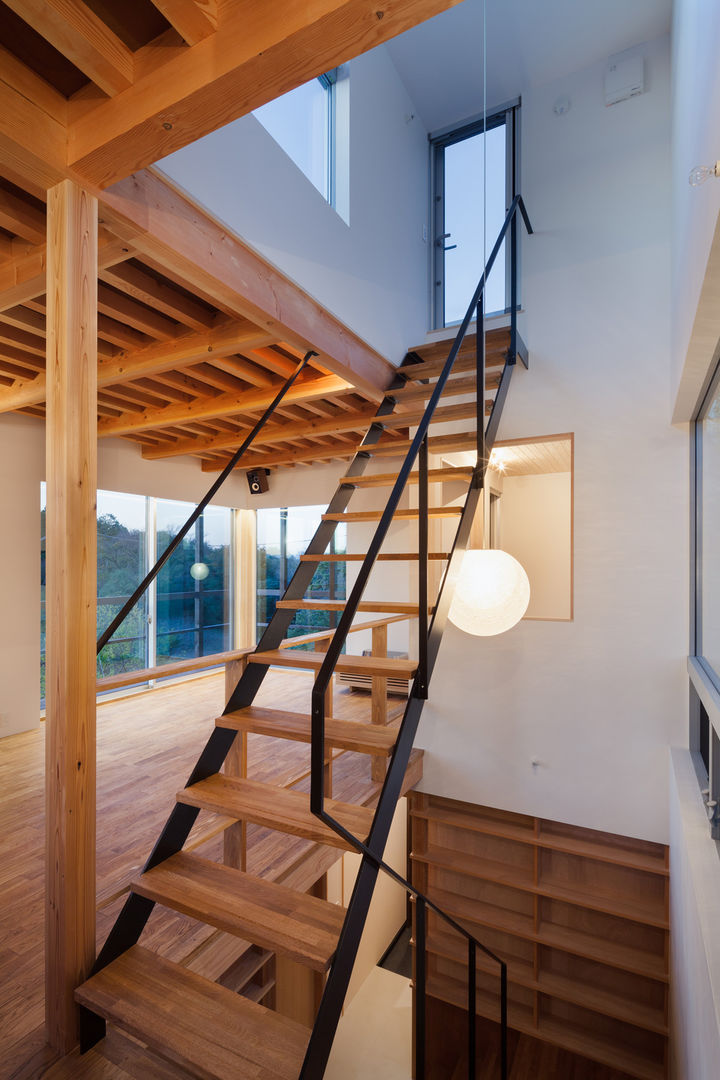 鎌倉玉縄テラス, HAN環境・建築設計事務所 HAN環境・建築設計事務所 Modern Corridor, Hallway and Staircase Metal