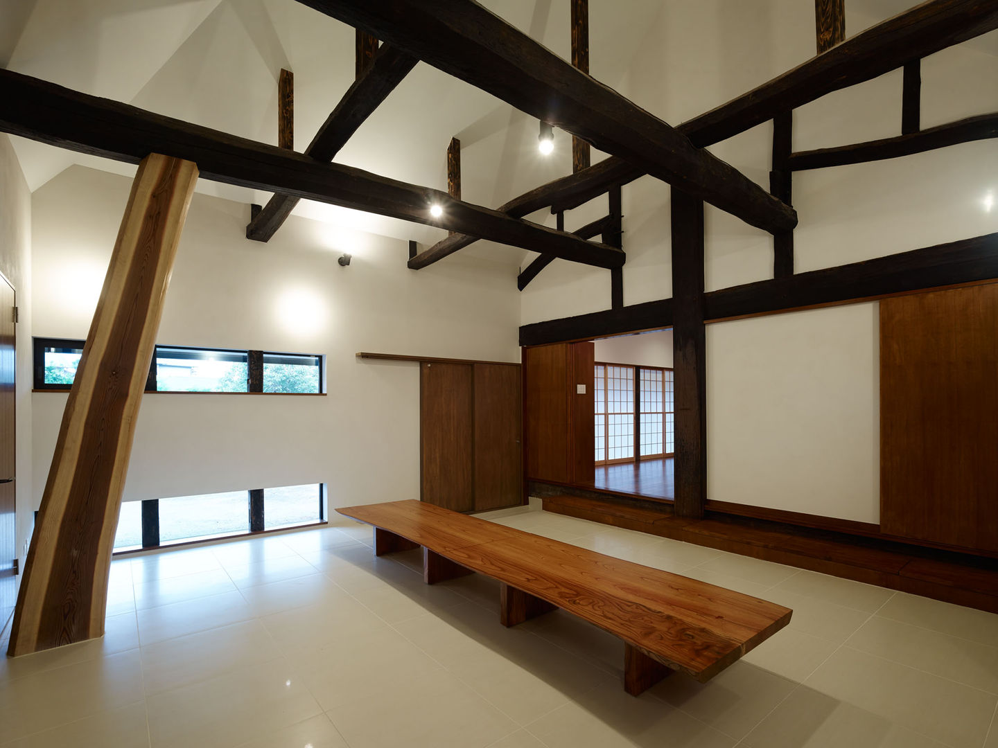 Operation KOMINKA, 長友建築研究室 長友建築研究室 Sala da pranzo in stile asiatico Legno Effetto legno