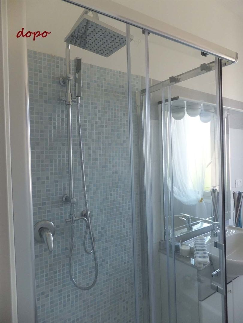 New look per un appartamento di 70 mq a Terni, EFFEtto Home Staging EFFEtto Home Staging ห้องน้ำ อ่างอาบน้ำ ฝักบัวอาบน้ำ