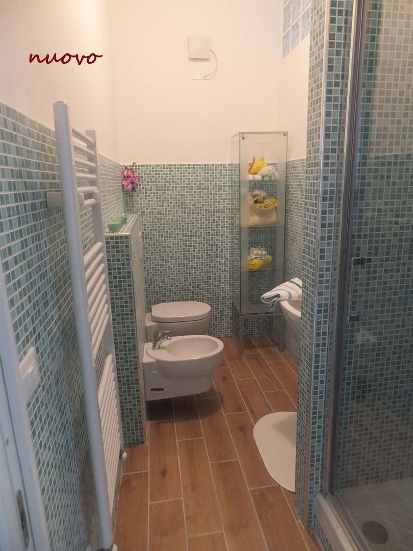 New look per un appartamento di 70 mq a Terni, EFFEtto Home Staging EFFEtto Home Staging Ванна кімната