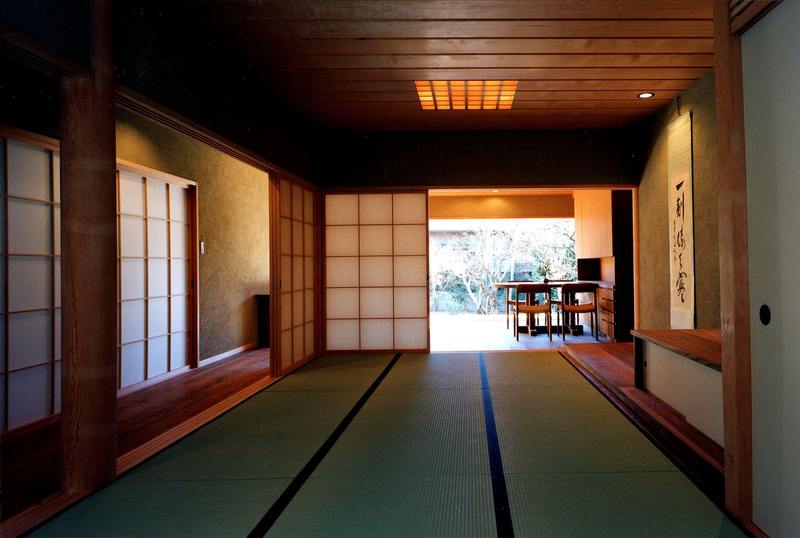 鎌倉の舎, 松井建築研究所 松井建築研究所 Eclectic style living room