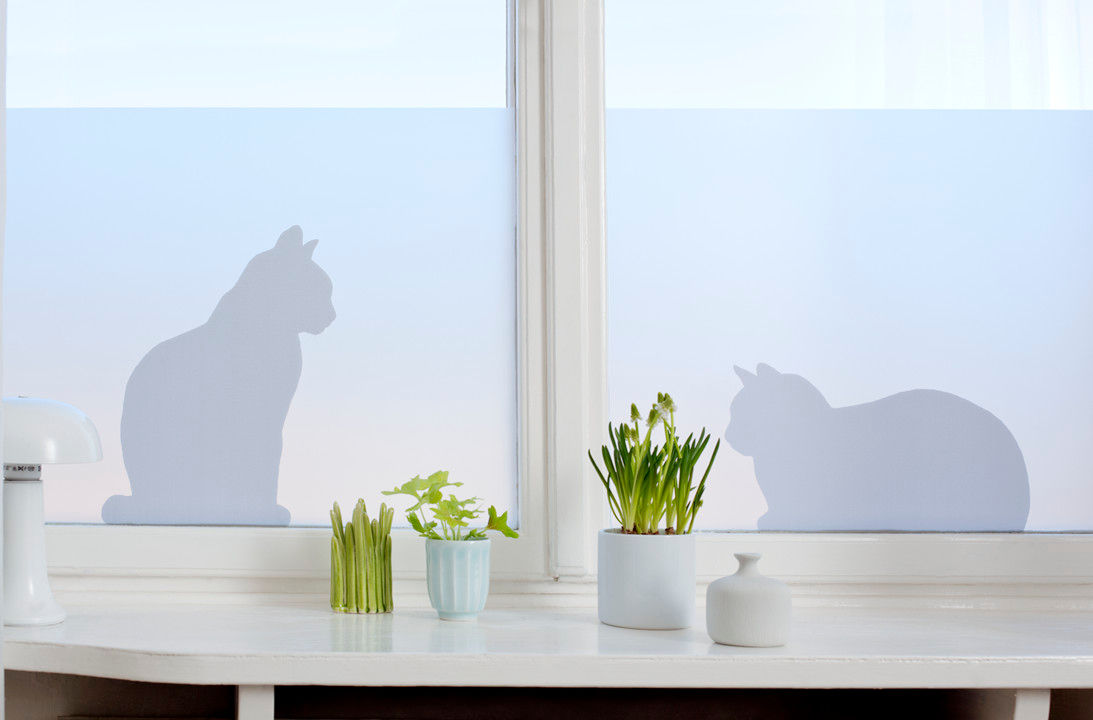 Cats in window BY MAY/ Siluett Frost Window Film Puertas y ventanas de estilo minimalista Decoración de ventanas