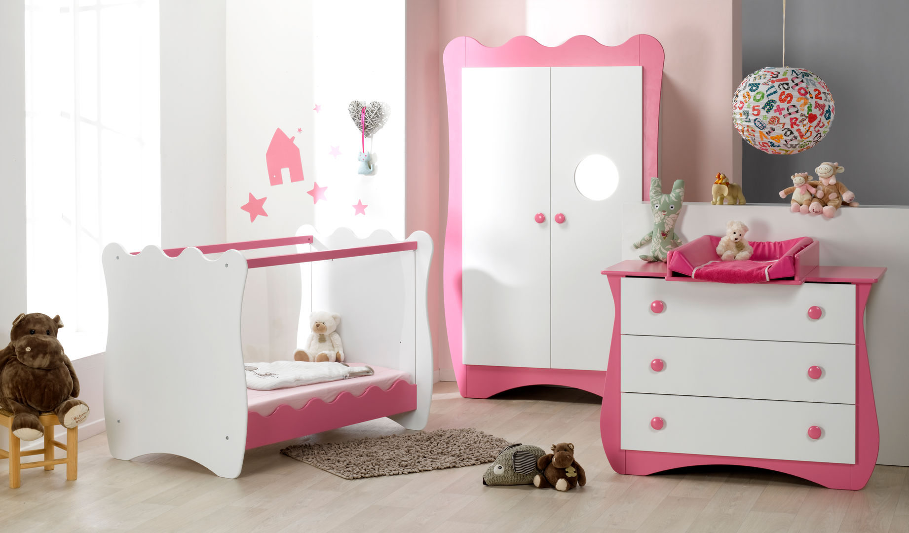 Dormitorio de bebé completo. Modelo DOUDOU en color blanco y rosa Mobikids Dormitorios infantiles Camas y cunas